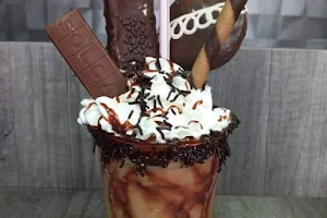 Frappes y Crepas Lalo Snacks & Mas image