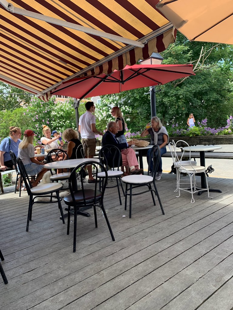 Claudette's Sandwich Shop 02564