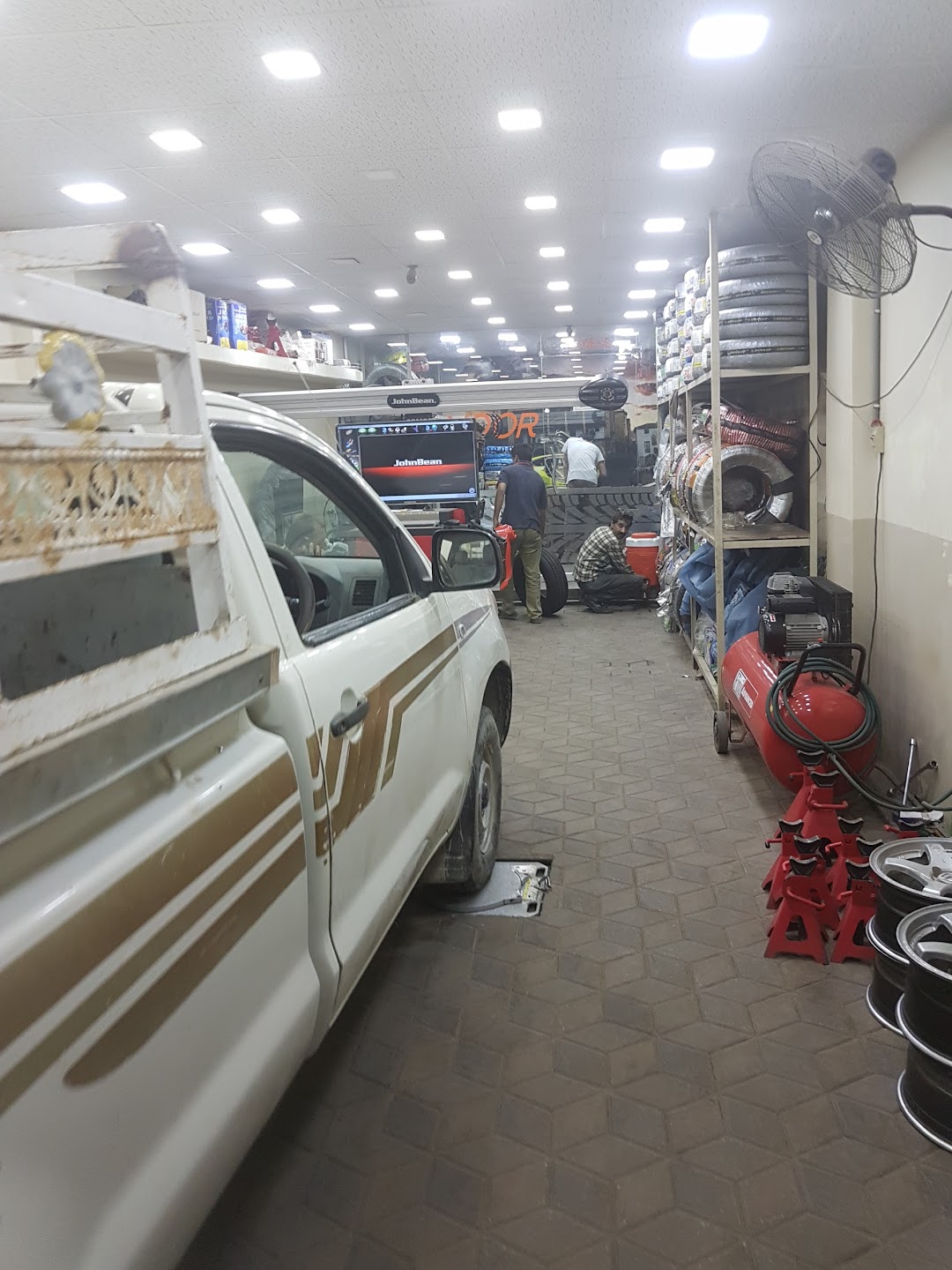 Al-Noor Tyre & Wheel Alignment