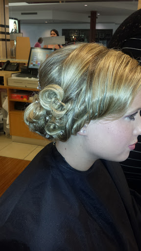 Hair Salon «Regis Salon», reviews and photos, 7700 E Kellogg Dr #12, Wichita, KS 67207, USA