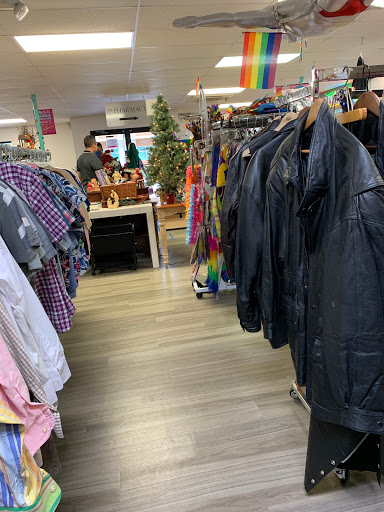 Thrift Store «Out of the Closet Thrift Store», reviews and photos, 2097 Wilton Dr, Wilton Manors, FL 33305, USA