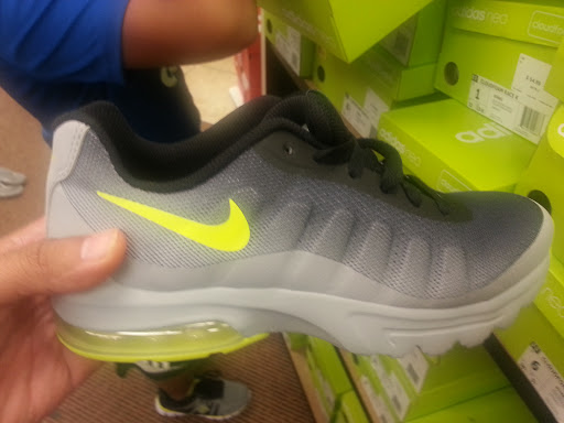 Shoe Store «Famous Footwear», reviews and photos, 1515 US-22 #42, Watchung, NJ 07069, USA