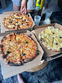 Plats et boissons du Restaurant Pizza Azzurro - Pizzeria Marseille 6ème arrondissement - n°1