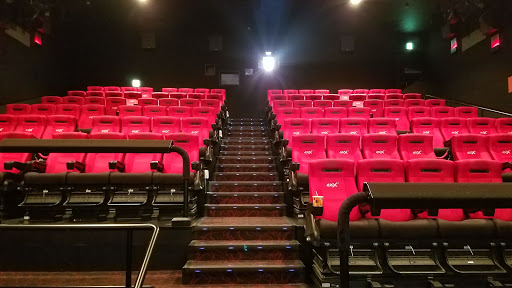 Cinemas english Tokyo