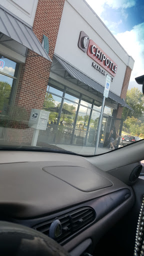Mexican Restaurant «Chipotle Mexican Grill», reviews and photos, 1601 Jefferson Davis Hwy, Fredericksburg, VA 22401, USA