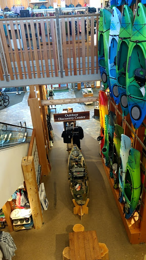 Clothing Store «L.L. Bean», reviews and photos, 6 Wayside Rd, Burlington, MA 01803, USA