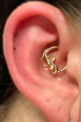 Explore traditional hand tattoo ideas, creative tattoo ideas in Sarasota, available at Z-Edge Tattoo and Body Piercing North Shop