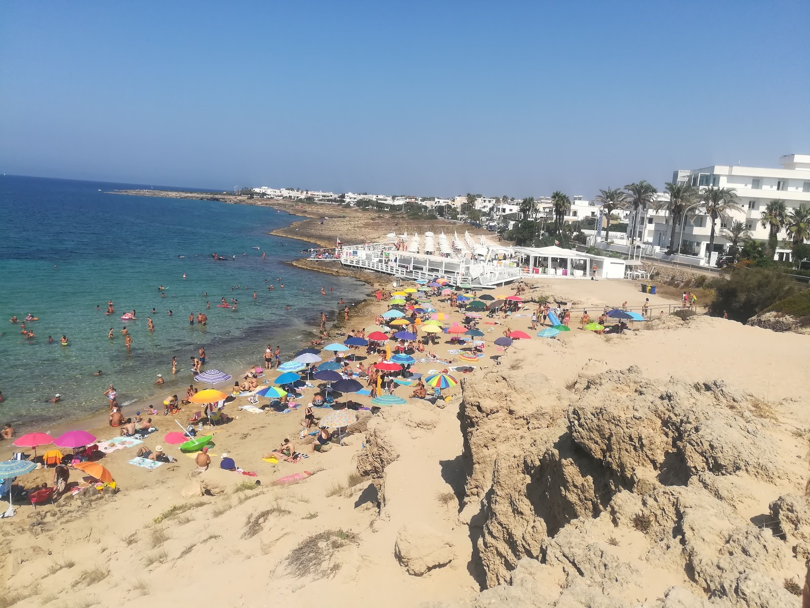 Photo de Lido Pazze avec sable lumineux de surface