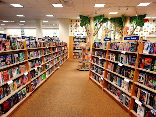 Book Store «Barnes & Noble Booksellers Boca Raton», reviews and photos, 1400 Glades Rd, Boca Raton, FL 33431, USA