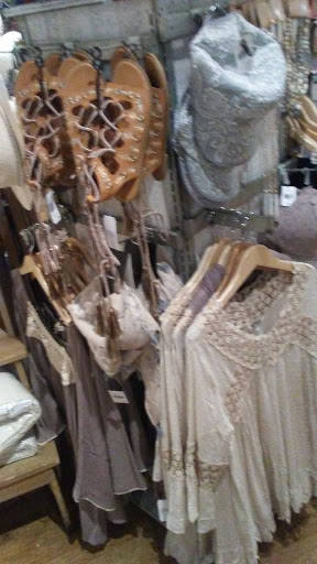 American Restaurant «Cracker Barrel Old Country Store», reviews and photos, 2920 Hospitality St, Tallahassee, FL 32303, USA