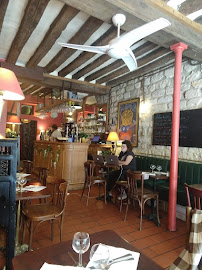 Atmosphère du Restaurant français Le Quincampe à Paris - n°16