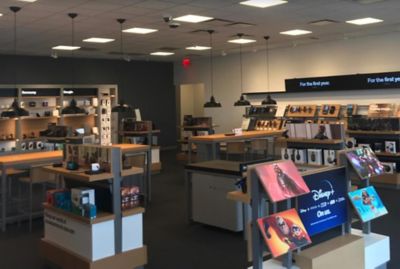 Cell Phone Store «Verizon», reviews and photos, 3047 Wilma Rudolph Blvd, Clarksville, TN 37040, USA