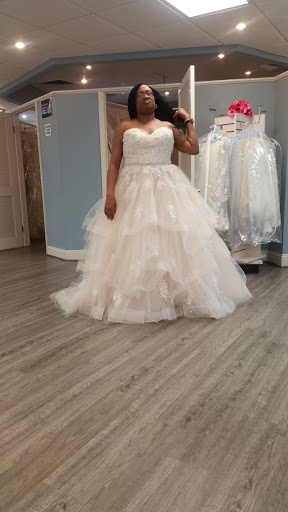 Bridal Shop «Ballew Bridal & Formal Salon», reviews and photos, 547 W Poplar Ave, Collierville, TN 38017, USA