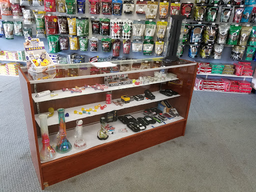 Tobacco Shop «Smoker Friendly Discount Tobacco #26», reviews and photos, 1132 Indianapolis Rd, Greencastle, IN 46135, USA