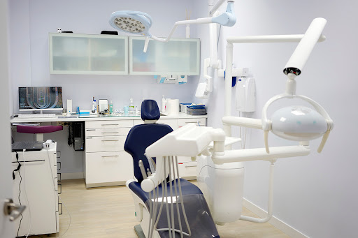 Clínica Dental Adana en Valladolid,  Centro La Victoria en Valladolid, Valladolid