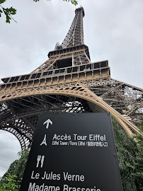 Tour Eiffel du Restaurant gastronomique Restaurant Le Jules Verne à Paris - n°15