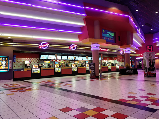 Movie Theater «Regal Cinemas Cobblestone Square 20», reviews and photos, 5500 Cobblestone Rd, Elyria, OH 44035, USA