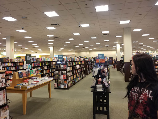 Book Store «Barnes & Noble», reviews and photos, 6501 Grape Rd #1200, Mishawaka, IN 46545, USA