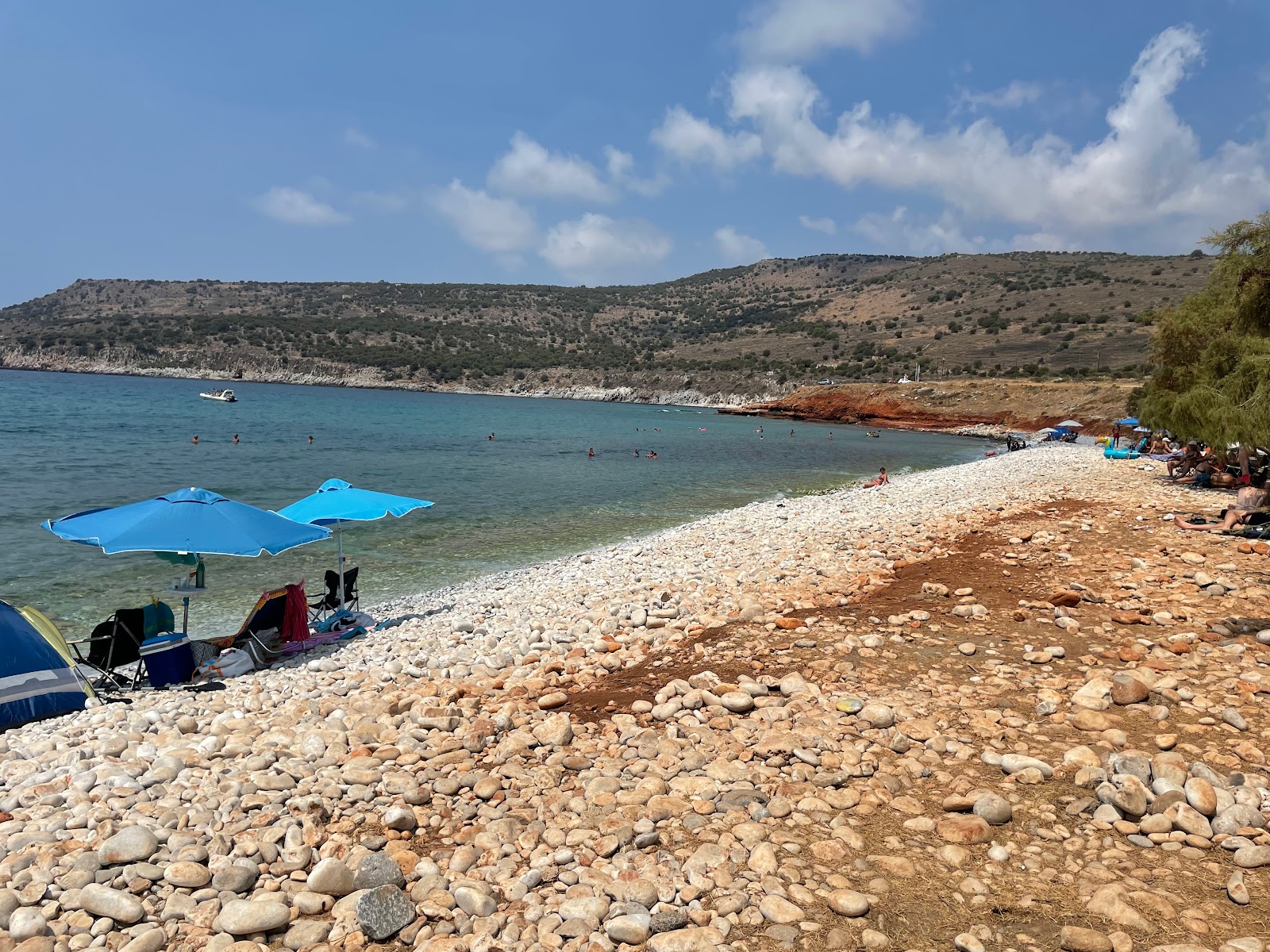 Photo de Diros beach avec plage spacieuse