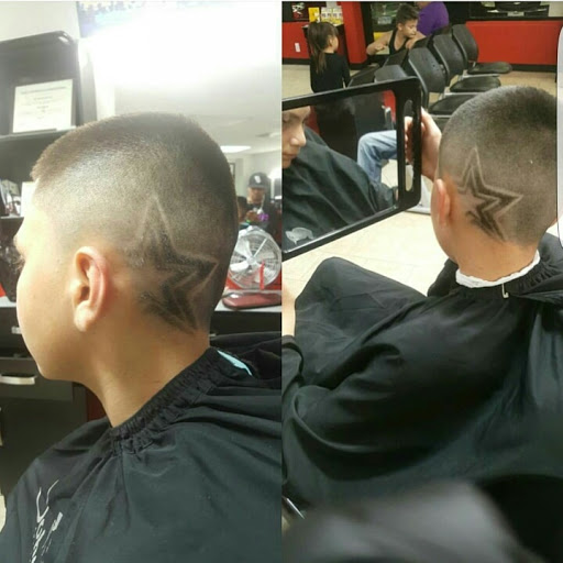 Barber Shop «Supreme Kutz Barber Shop», reviews and photos, 2902 S New Braunfels Ave, San Antonio, TX 78210, USA