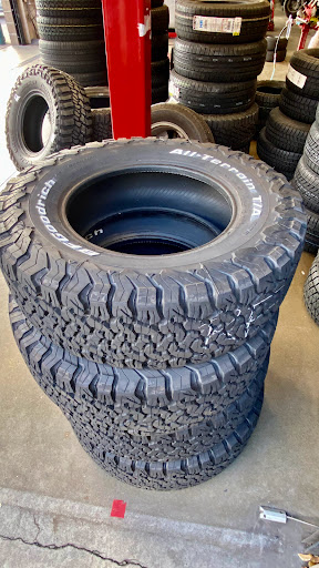 Tire Shop «Discount Tire Store - Tigard, OR», reviews and photos, 11462 SW Pacific Hwy, Tigard, OR 97223, USA