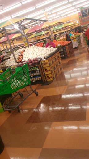 Grocery Store «Fiesta Mart Inc», reviews and photos, 275 NE 28th St, Ft Worth, TX 76106, USA