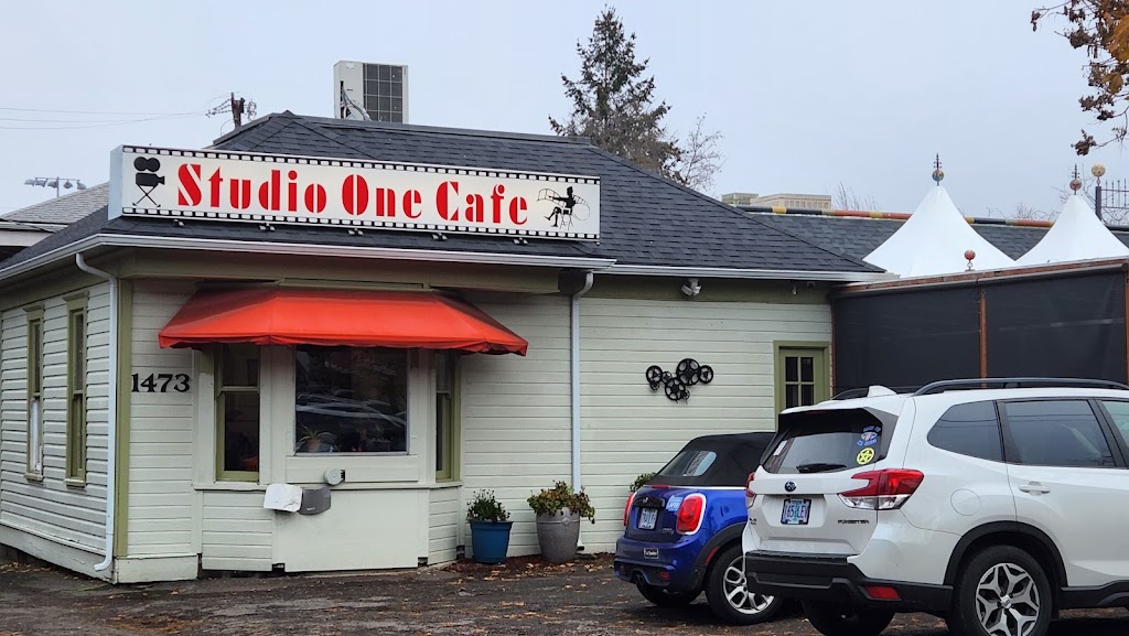 Studio One Café 97403