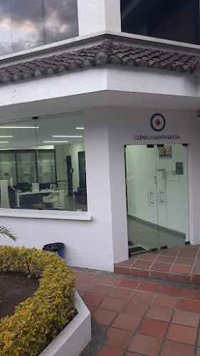 Opiniones de Centro de Diagnóstico y Óptica Clínica Santa Lucia en Quito - Óptica