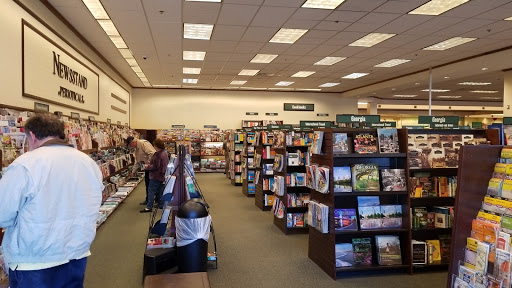 Book Store «Barnes & Noble Booksellers Mansell Crossings SC», reviews and photos, 7660 North Point Pkwy, Alpharetta, GA 30022, USA