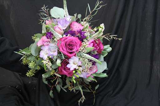 Florist «Flowers by Emily LLC», reviews and photos, 15620 W High St, Middlefield, OH 44062, USA