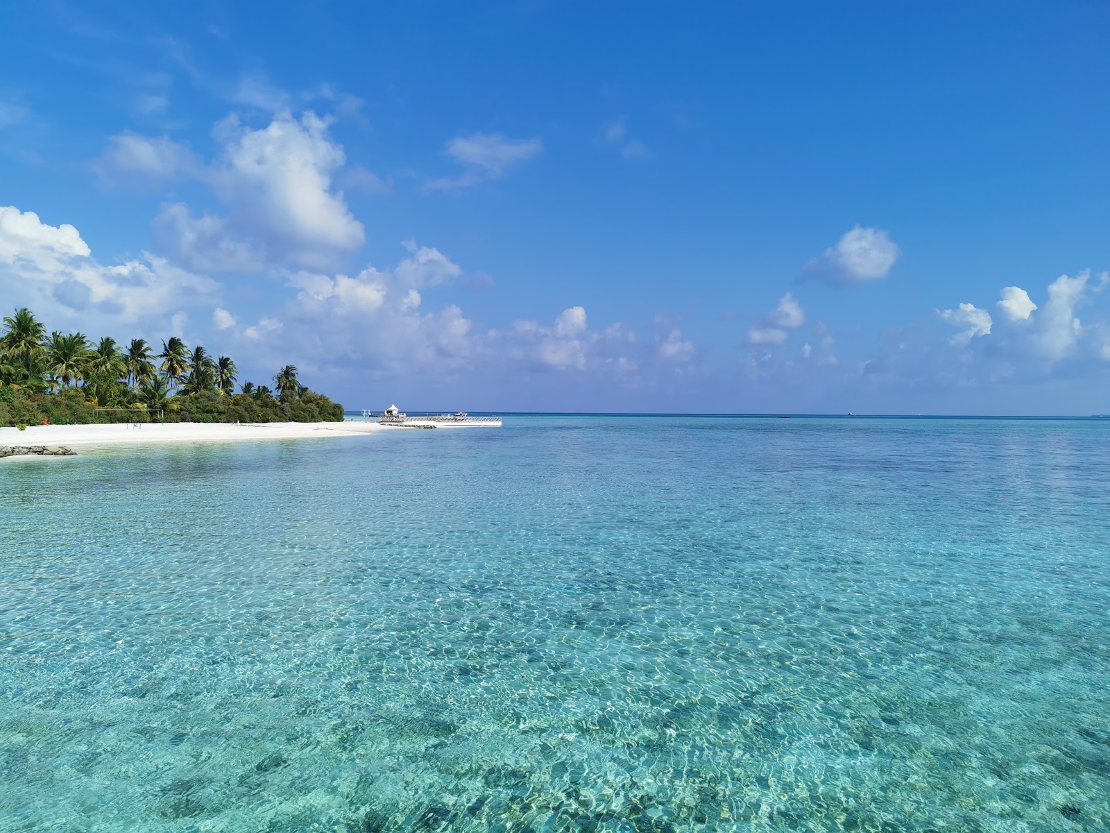 Foto von Hakuraa Resort Beach mit feiner weißer sand Oberfläche