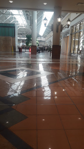 Computer Store «Apple Willow Grove Park», reviews and photos, 2500 W Moreland Rd, Willow Grove, PA 19090, USA