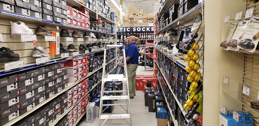 Sporting Goods Store «Academy Sports + Outdoors», reviews and photos, 7171 N Davis Hwy, Pensacola, FL 32504, USA