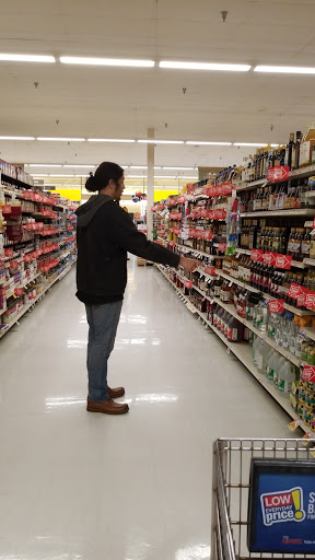 Grocery Store «Giant Food Stores», reviews and photos, 993 Wayne Ave, Chambersburg, PA 17201, USA