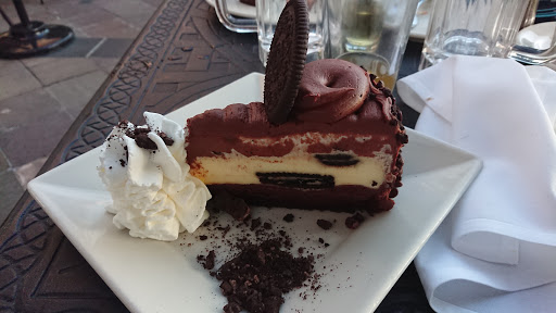 Restaurant «The Cheesecake Factory», reviews and photos, 930 N Milwaukee Ave, Lincolnshire, IL 60069, USA