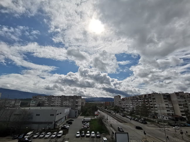 Бизнес център "Люлин 6" - Търговски център