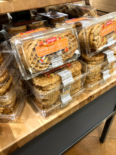 Gourmet Grocery Store «Metropolitan Market», reviews and photos, 2320 42nd Ave SW, Seattle, WA 98116, USA