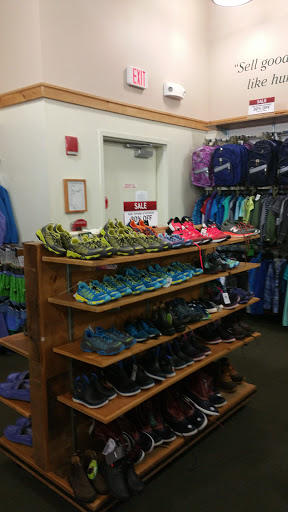 Clothing Store «L.L. Bean Outlet», reviews and photos, 1 Freeport Village Station, Freeport, ME 04033, USA