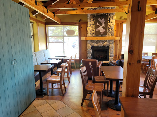 Caribou Coffee, 142 Pioneer Trail, Chaska, MN 55318, USA, 