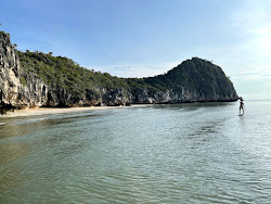 Wat Thung Noi Stone Beach'in fotoğrafı doğal alan içinde bulunmaktadır
