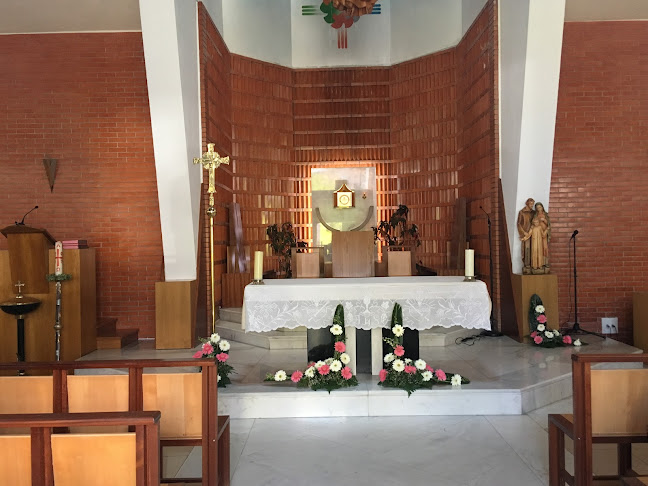 Igreja da Sagrada Família da Vila Nova Caparica - Almada