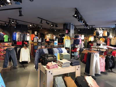 Superdry Laval à Laval