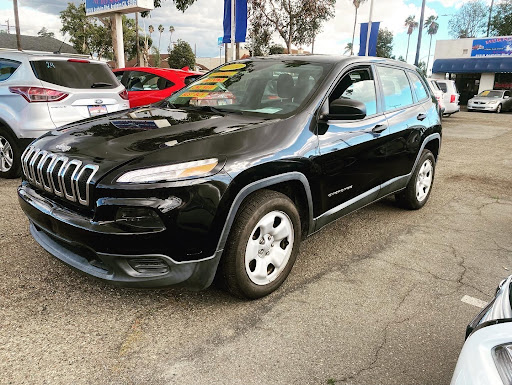 Used Car Dealer «Hernandez Auto Sales», reviews and photos, 619 N Anaheim Blvd, Anaheim, CA 92805, USA