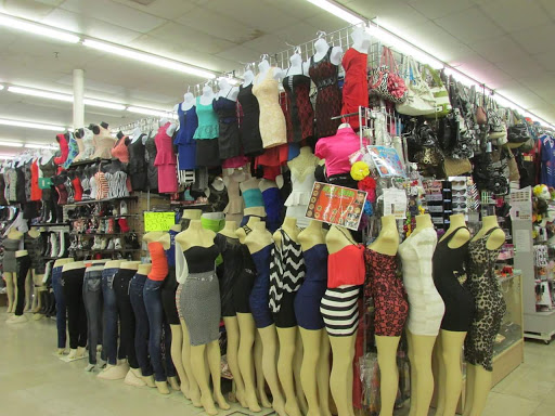 Shopping Mall «Elgin Shopping Mall», reviews and photos, 308 S McLean Blvd, Elgin, IL 60123, USA