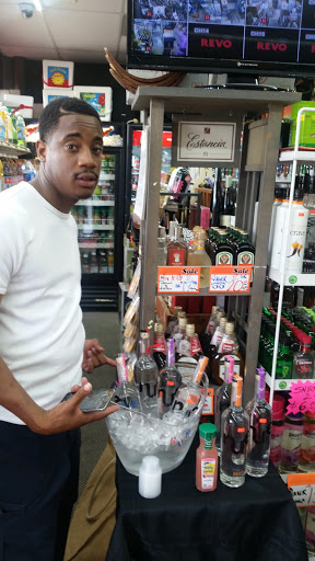 Liquor Store «The Liquor Store #5», reviews and photos, 2112 Holly Hall St, Houston, TX 77054, USA