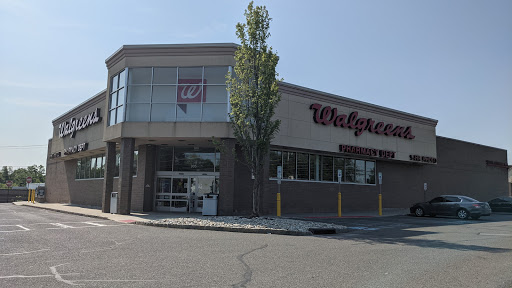 Drug Store «Walgreens», reviews and photos, 905 New Durham Rd, Edison, NJ 08817, USA