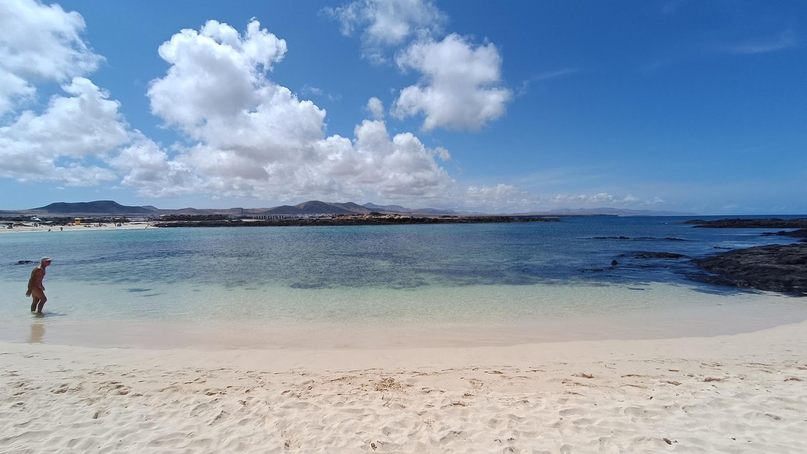 Photo de Playa La Concha - endroit populaire parmi les connaisseurs de la détente