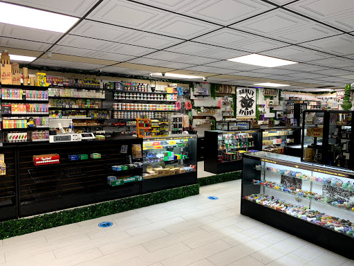 Tobacco Shop «Smokin Spades Premier Smoke and Vapor Shop», reviews and photos, 11180 W Flagler St #7, Miami, FL 33174, USA