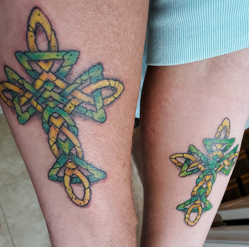 Tattoo Shop «Black Pearl Tattoo Studio & Gallery», reviews and photos, 509 Main St, Hyannis, MA 02601, USA