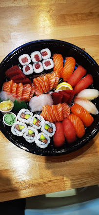 Plats et boissons du Restaurant japonais Sushi Bar à Paris - n°10